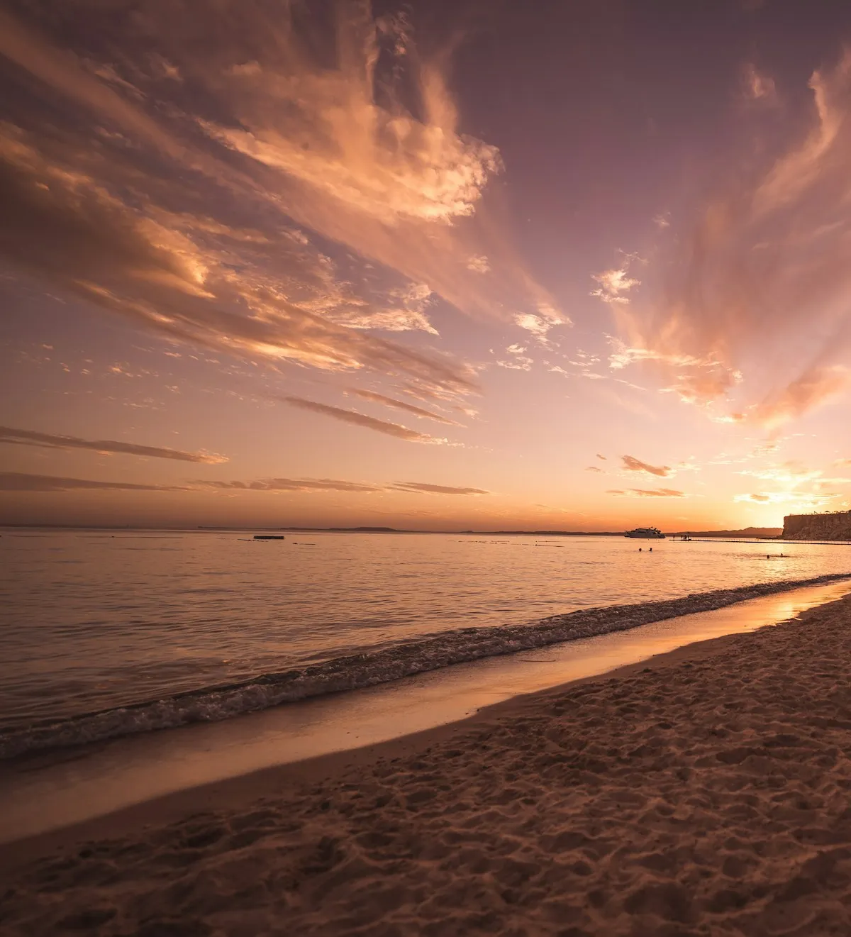 Naplemente a tengerparton Sharm el-Sheikhben